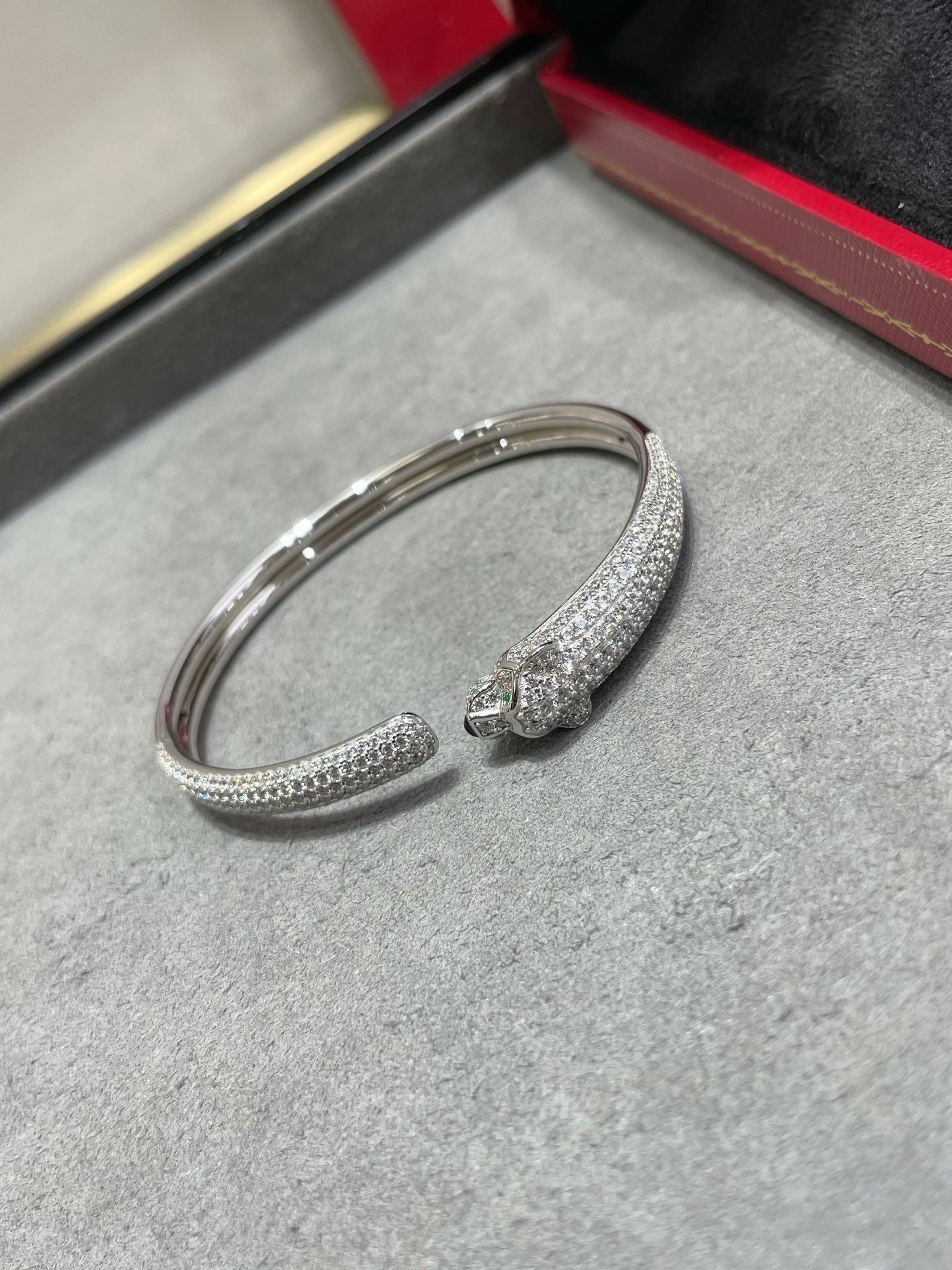 ¡®Glow Jewelry¡¯PANTHERE FULL DIAMOND OPEN BRACELET