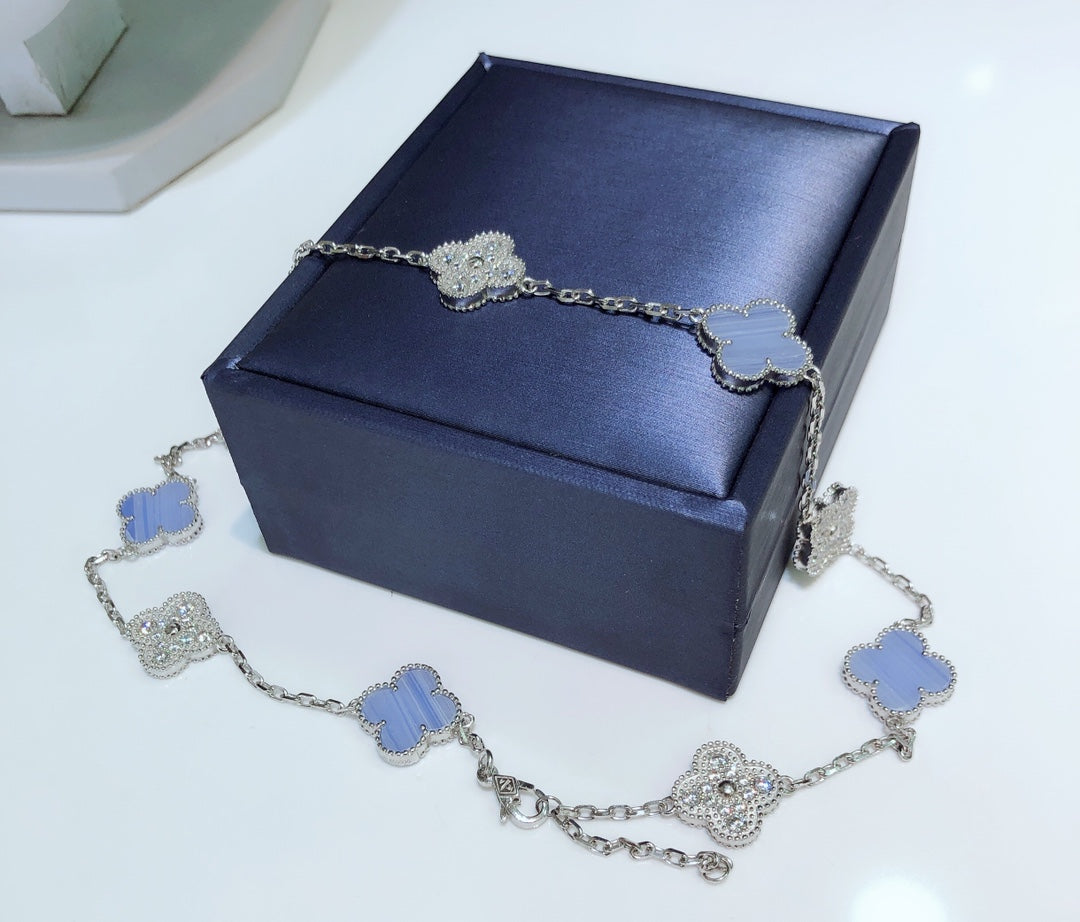 ¡®Glow Jewelry¡¯CLOVER 10 MOTIFS CHALCEDONY DIAMONDS SILVER NECKLACE
