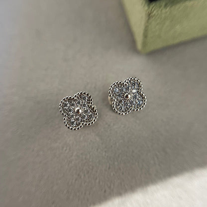 ¡®Glow Jewelry¡¯CLOVER MINI DIAMOND STUD EARRINGS